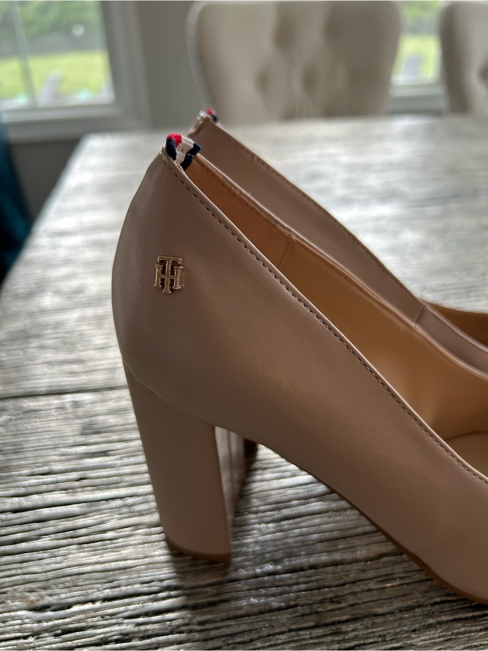 Tommy Hilfiger Blush Pointed-Toe Pumps with Signature Stripe NEW - Picture 4 of 10